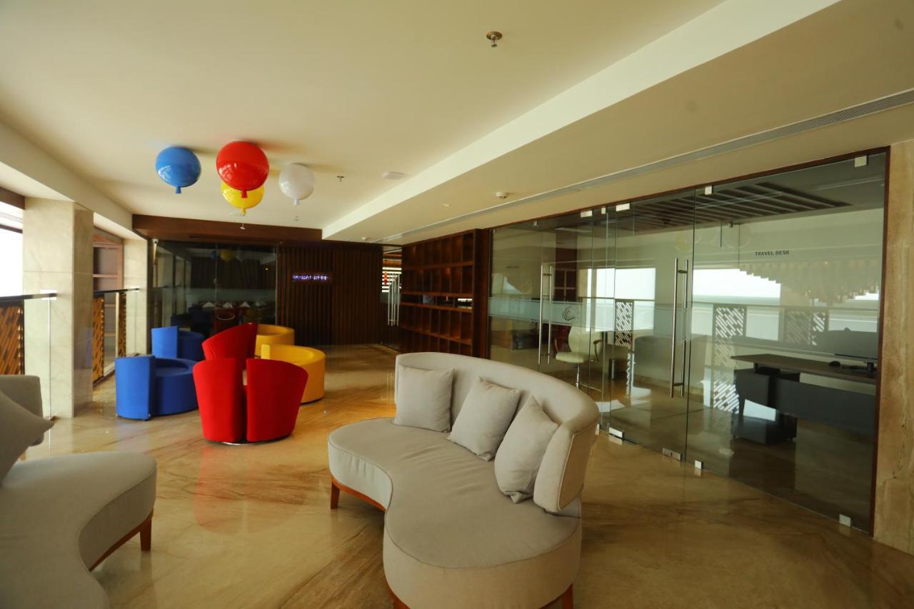 Coral Isle Hotell Kochi Exteriör bild