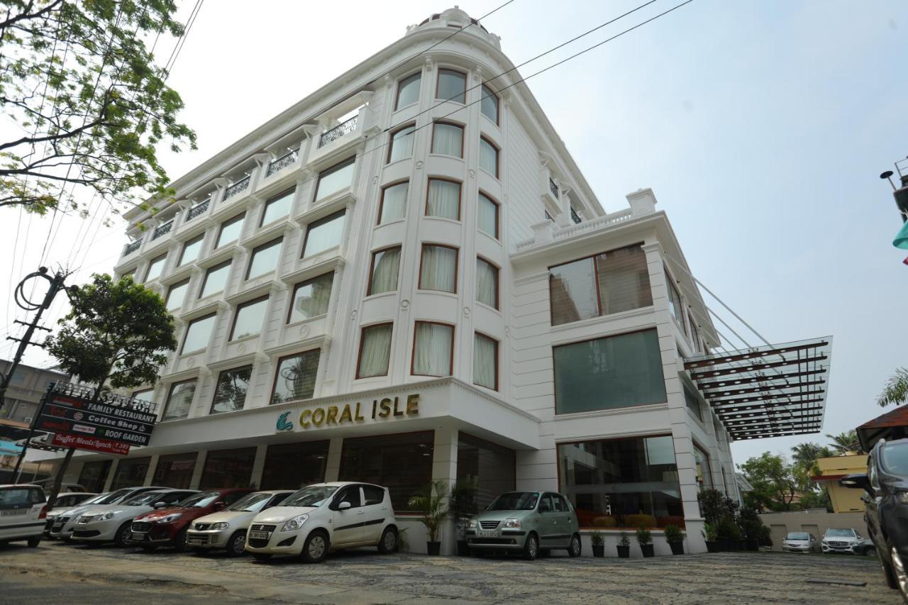 Coral Isle Hotell Kochi Exteriör bild